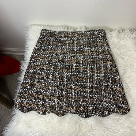 Daisy June Scalloped Tweed Buttons Skirt - Picture 6 of 6